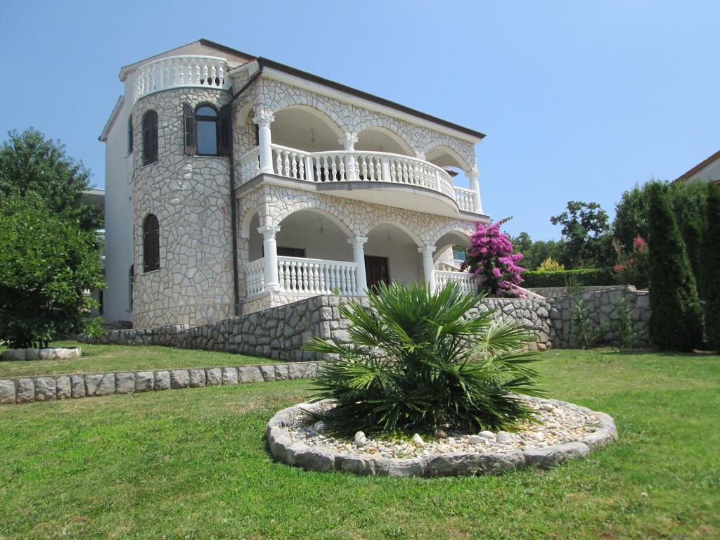 Apartments Villa Sandra Opatija Luaran gambar