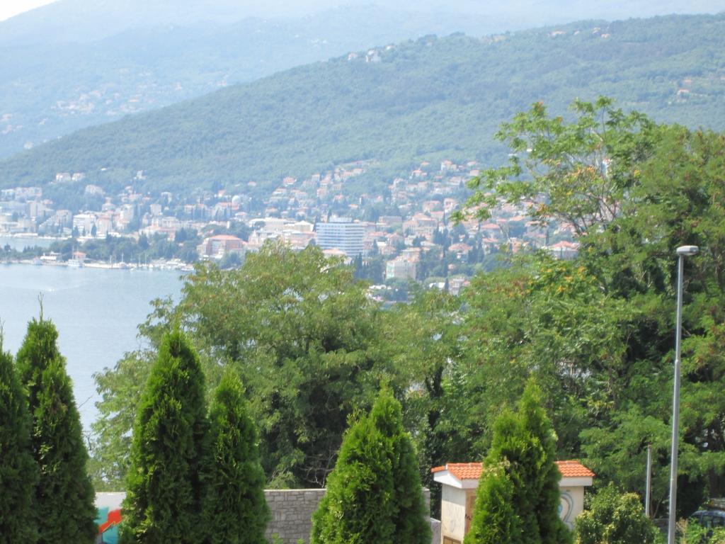 Apartments Villa Sandra Opatija Luaran gambar