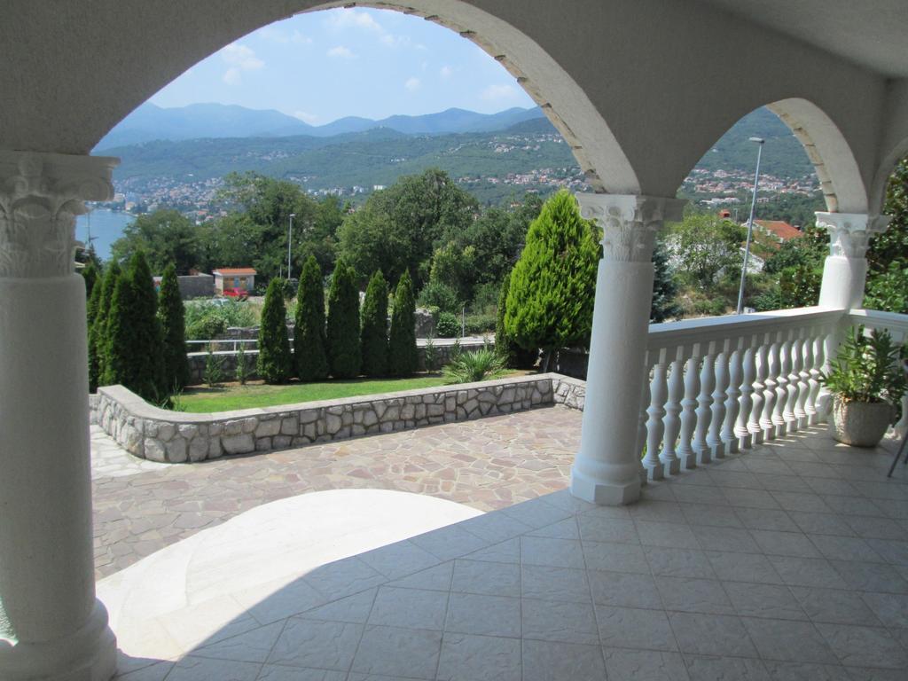 Apartments Villa Sandra Opatija Luaran gambar