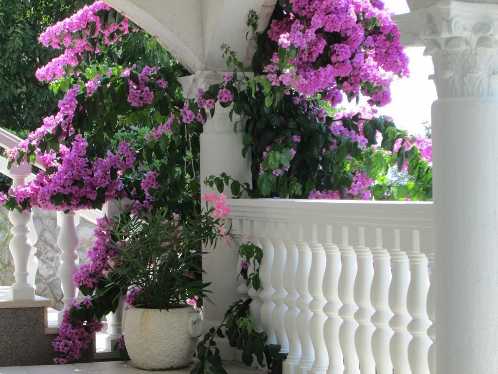 Apartments Villa Sandra Opatija Luaran gambar
